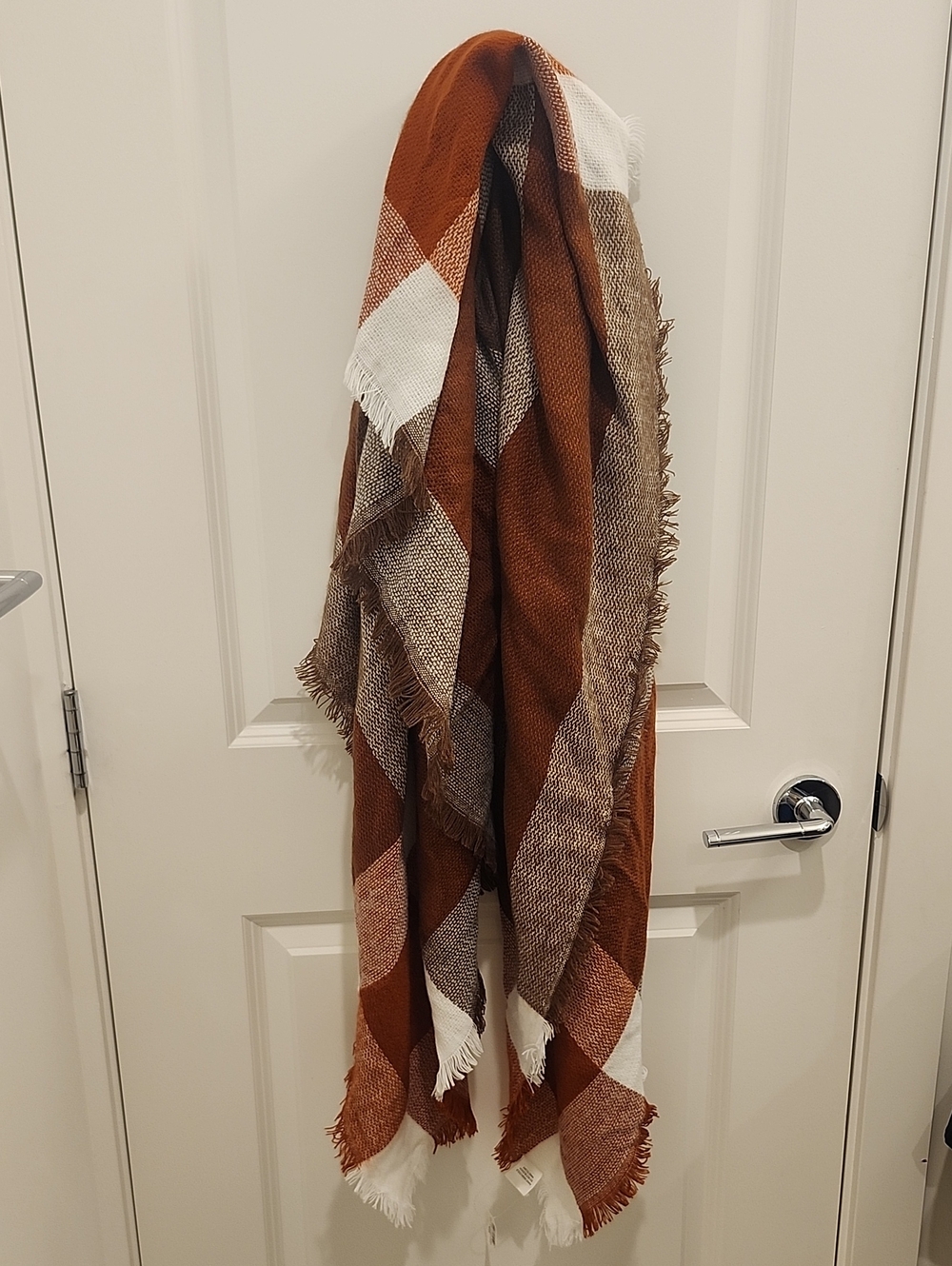 GANZ NWT Brown Rust and Cream Plaid Fringe Throw Scarf